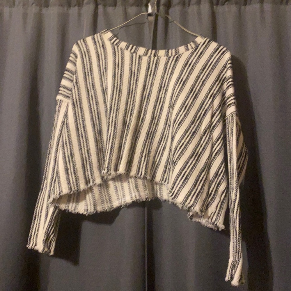 Short black and white sweater